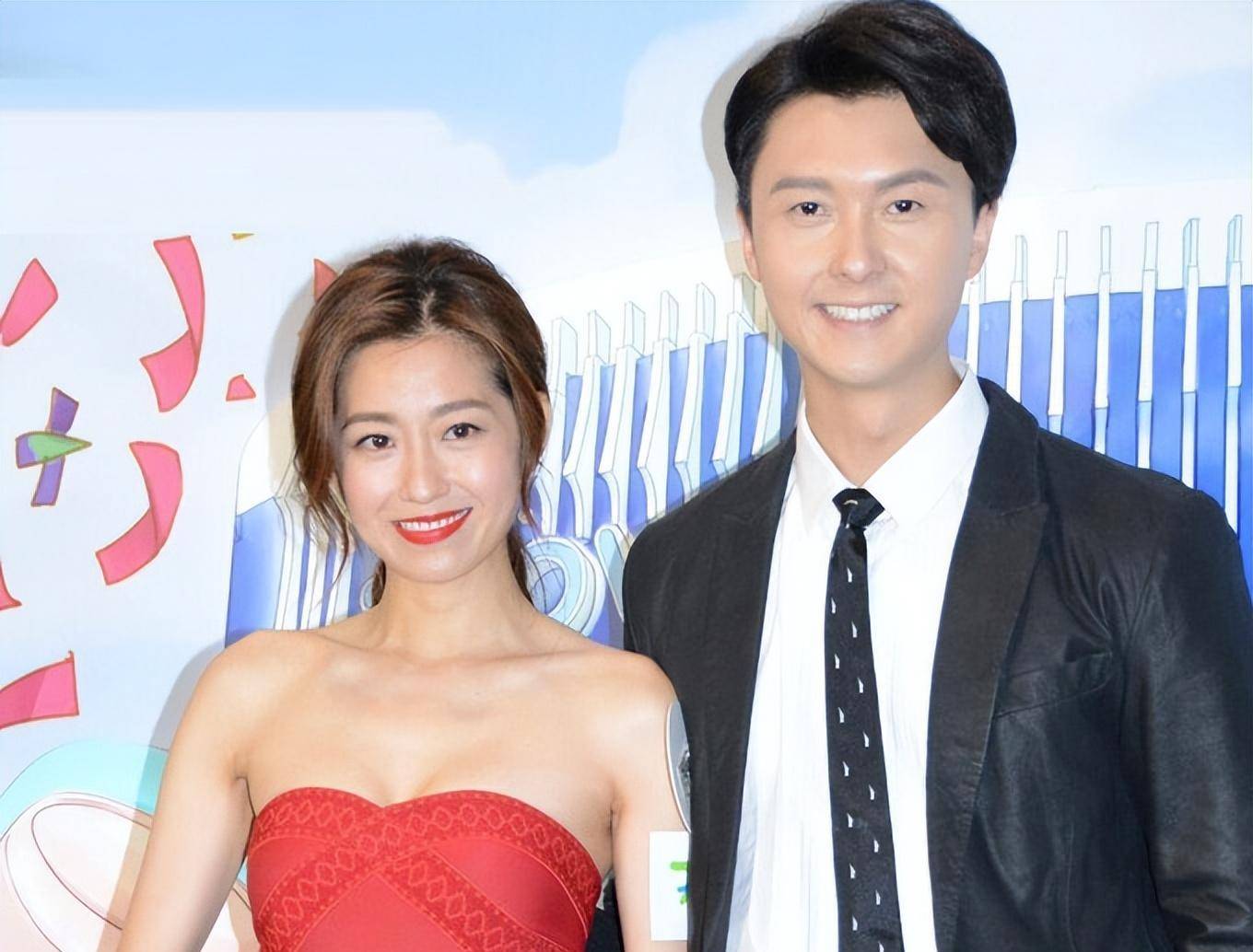 王浩信与蔡思贝上节目,玩游戏刻意避嫌引热议!