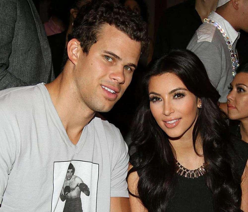 改而投入了亨弗里斯的怀抱,站在亨弗里斯身边,金卡戴珊第一次体验到