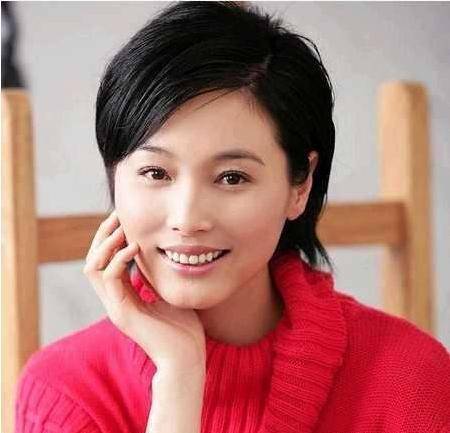 她是第一个在tvb拍戏的内地中生代女演员,曾出演《父母爱情》!