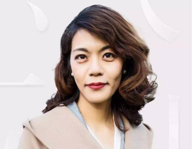 她是复旦大学网红女博士,至今未婚,高中时不顾家人反对剃光头_陈果