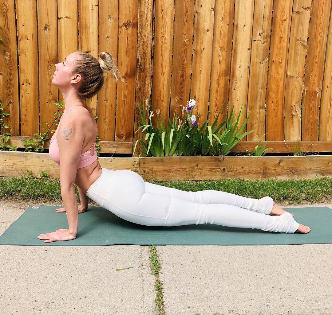 孙俪不光在荧幕上气质佳,生活中坚持健身,也非常专注呢_锻炼_体式