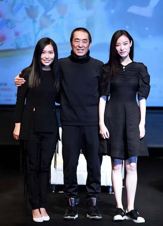 倪妮同框张艺谋女儿输太惨!