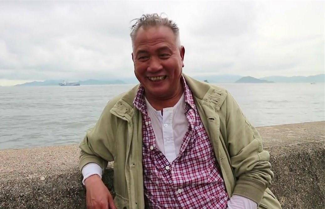 同为当年大哥级的人物,为何万梓良和周润发境况不同?_反派_生活_样子