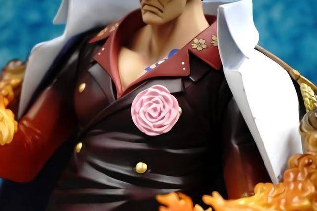 萨卡斯基为什么要戴着一朵蔷薇花?这朵花仅仅是装饰吗?