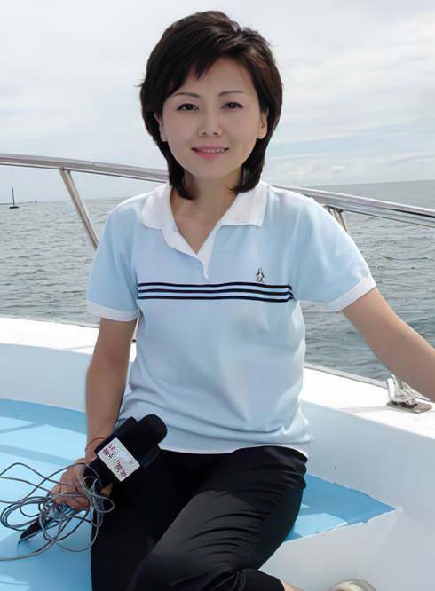 至今未嫁人的央视美女主持人,个个都是颜值担当_梁艳_单身_工作