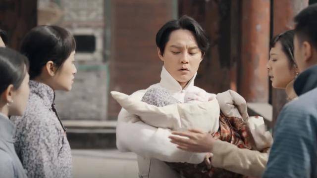 在看《鬓边》之前,我从未见过像程凤台和商细蕊这样完美的感情_世界