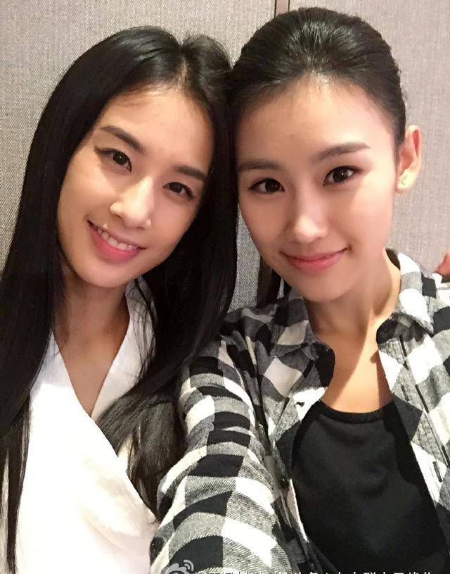 两人还带情侣手链,他钟爱黄圣依同款脸_王婉中_姐姐_女生