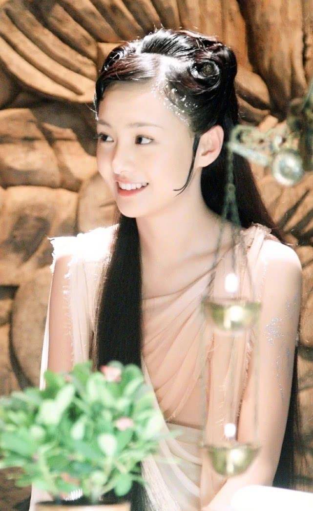 姐姐古装真的是一绝,就算出演小倩也可以仙气十足惊艳到大家_郑爽