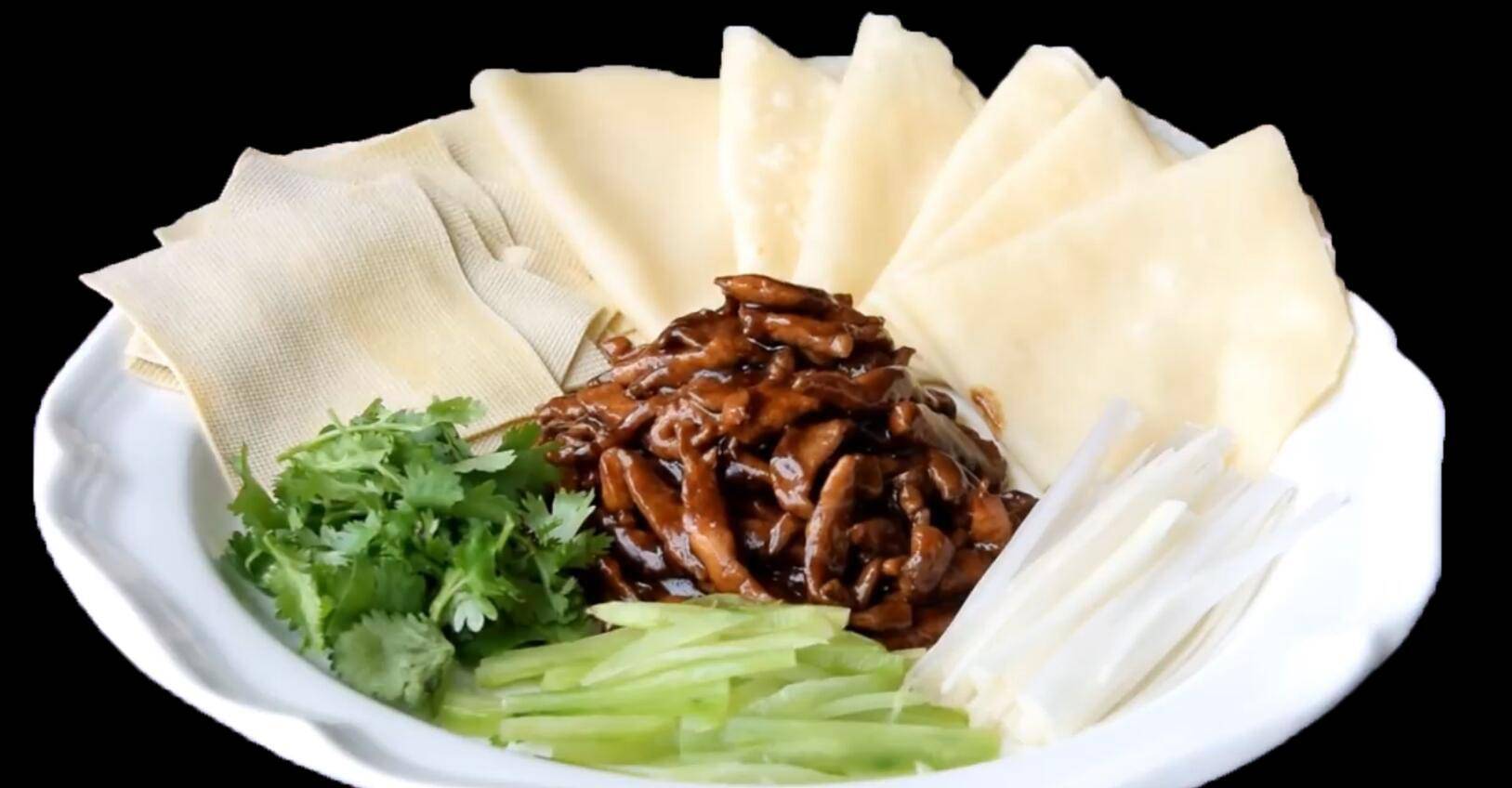 京酱肉丝,捞出肉摆盘,就做好了———————