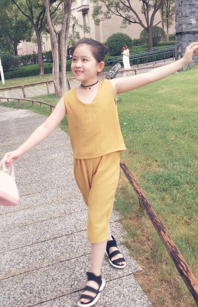 记得孙怡女儿"乐童"吗?