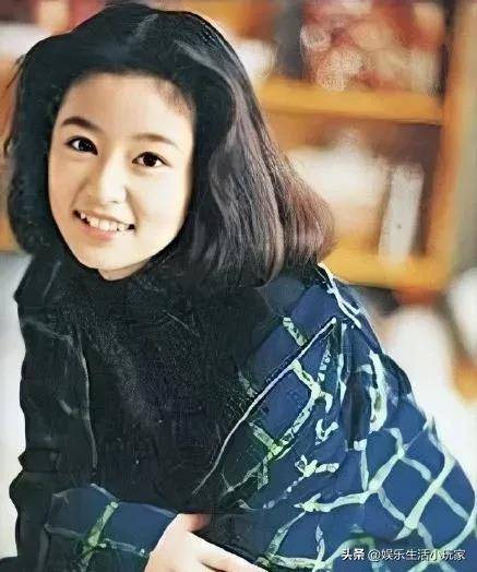 早期的林心如,还不是大明星,也看不出大美女,那时候还没有长开,还
