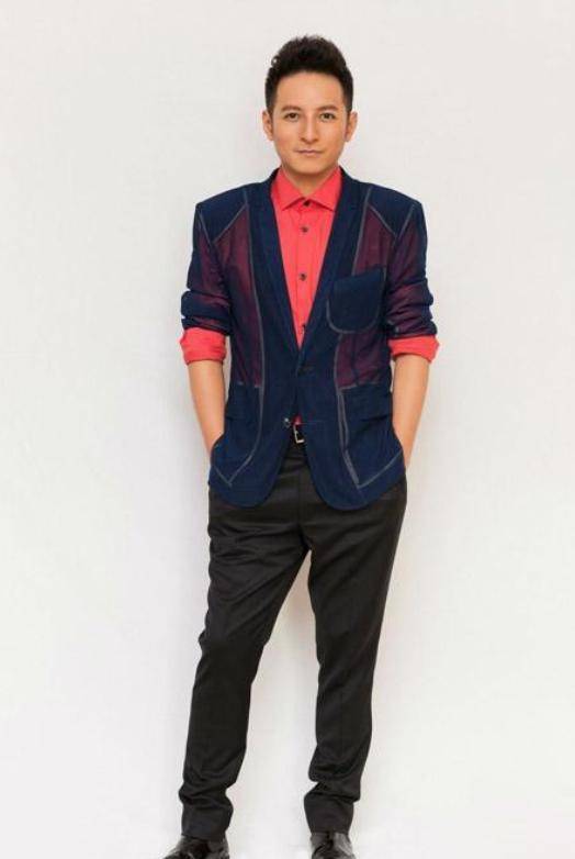 43岁李维嘉不服老!