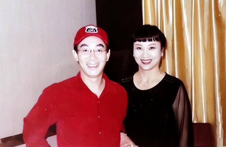 结婚34年被宠上天,女儿颜值不输关晓彤_六小龄童_于虹_身高