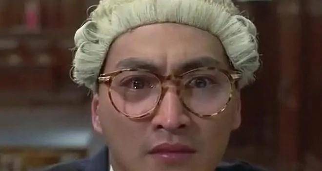 何家劲在出演这部"狱中龙"后,其关注度也提升了非常多,随后迎来了非常