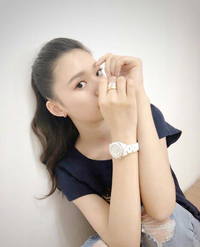 林允搬家照片遭恶意炒作,一张照引起的误解,关晓彤也遇到过!