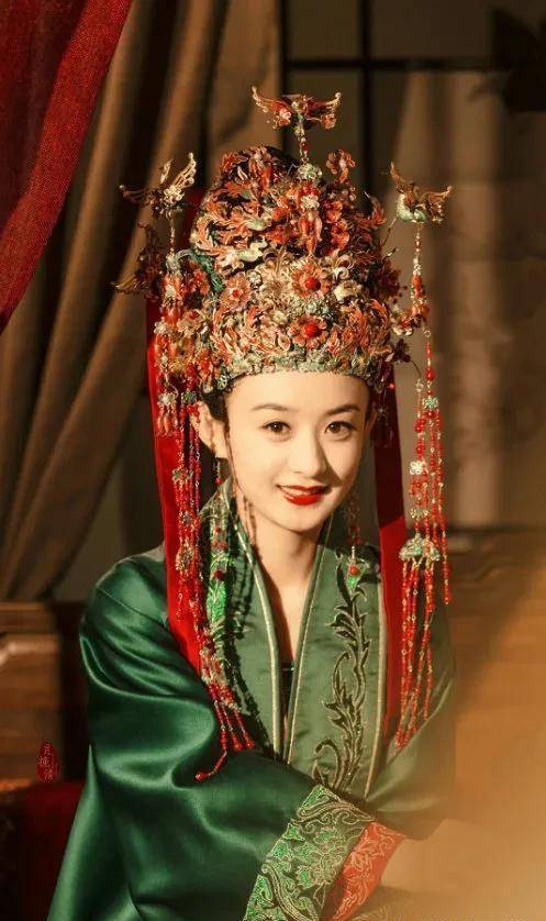 十里红妆凤冠霞帔,执子之手与卿相守～盘点影视剧中绝美古装嫁衣_小哥