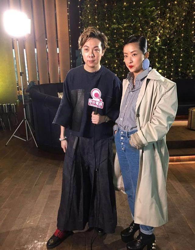 徐濠萦_身材_短袜