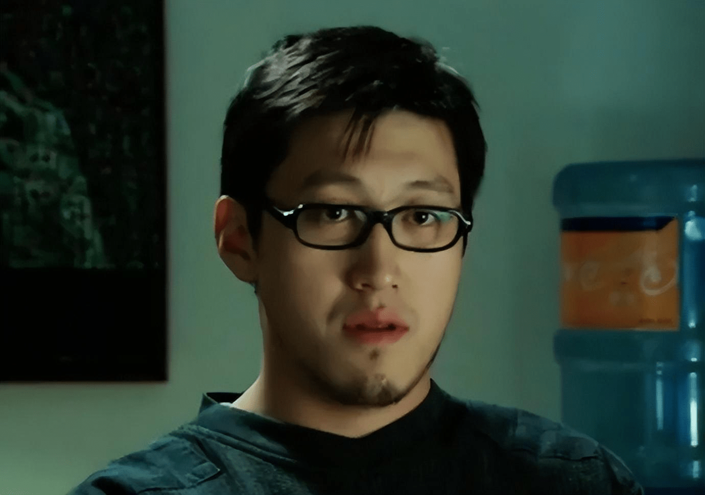 赵龙豪可以说是老熟脸了,在众多影视剧中均担任重要角色,比如《人民的