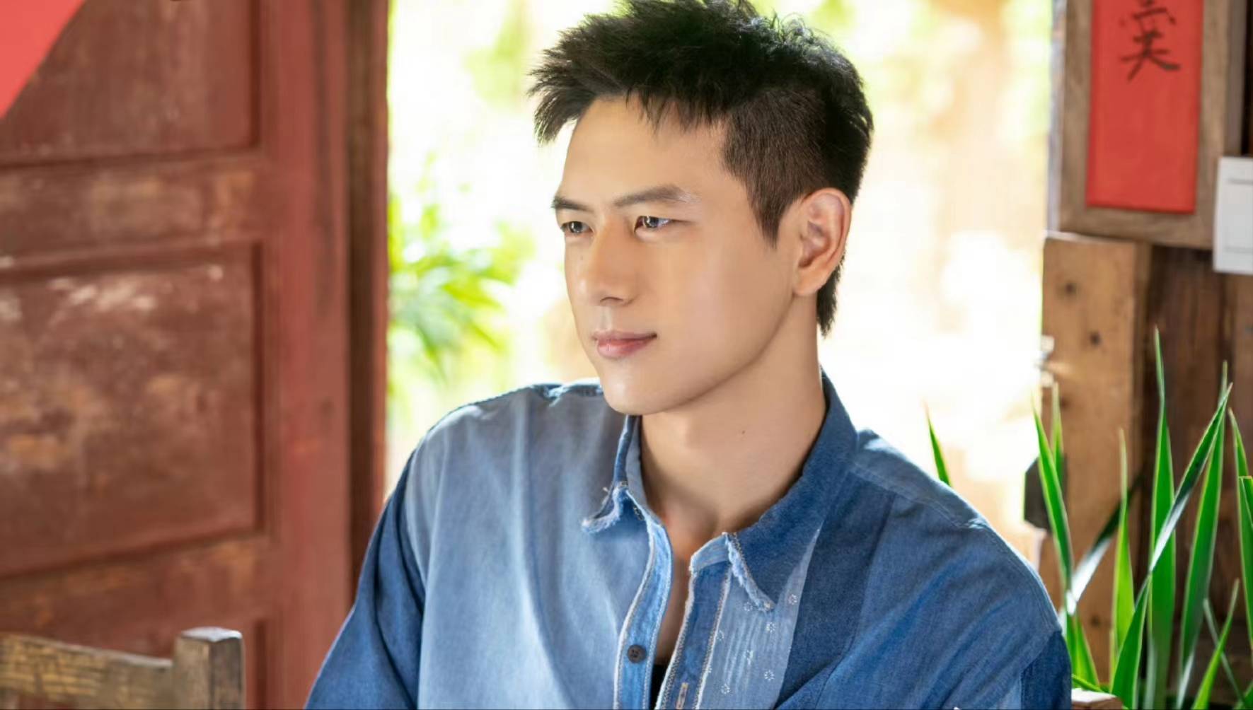 初恋出轨,现任离婚,真爱身死,刘亦菲新剧阵容强大,剧情却离谱_玫瑰