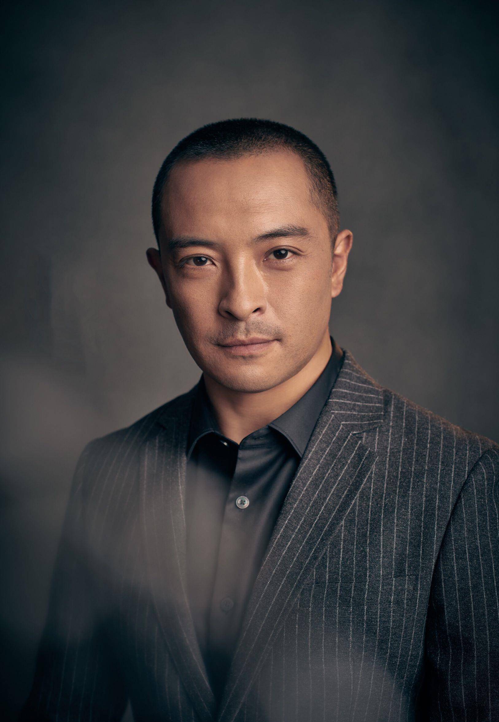 富大龙号称最穷演员,隐藏的"财富"却远超王思聪!_中国_历史_剧本