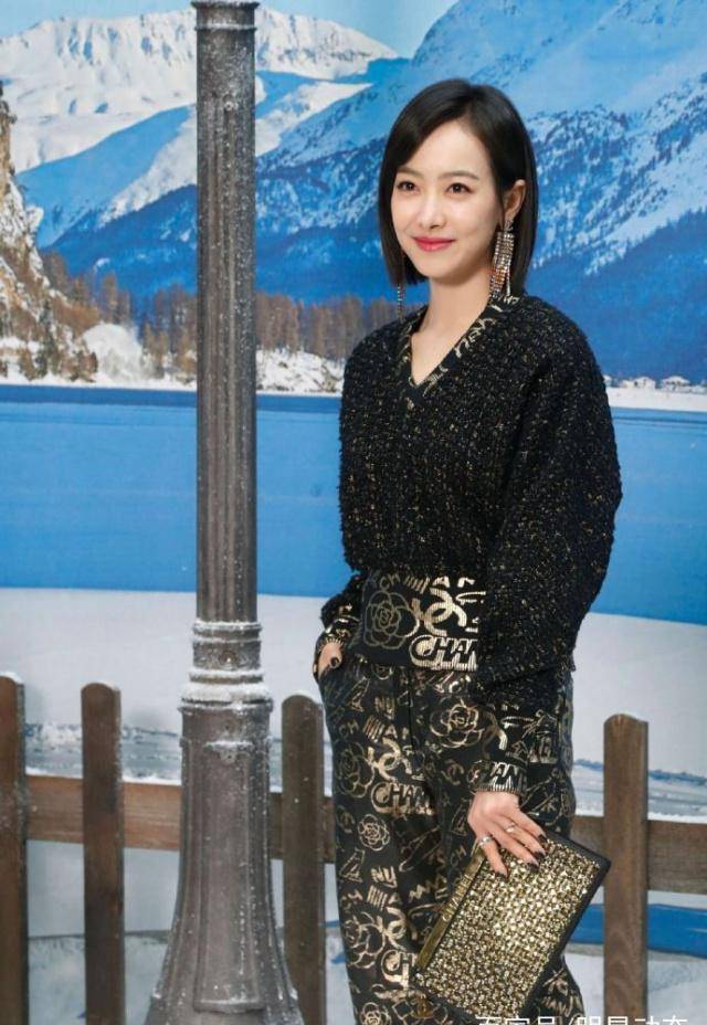 宋茜与好友同框,三美女中依然最夺目!_潮流_活动_时尚