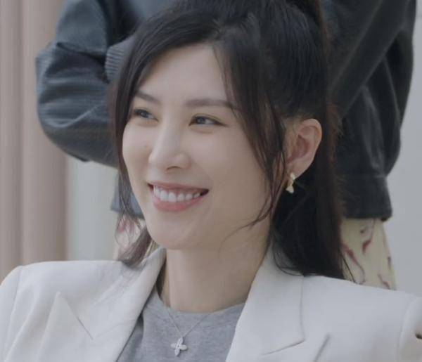 世界小姐出身,如今客串《女士的品格》,银雪长得美演得也很好_莫林_姚