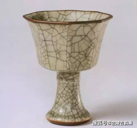 大清康熈年製高足杯 A rare miniature blue and white stem cup, Mark and period of