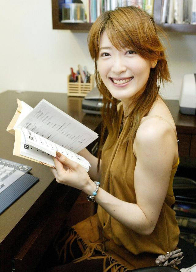 从34d缩小到了32b,虽然失去了傲人的身材,但节目中的杨思敏依然自信