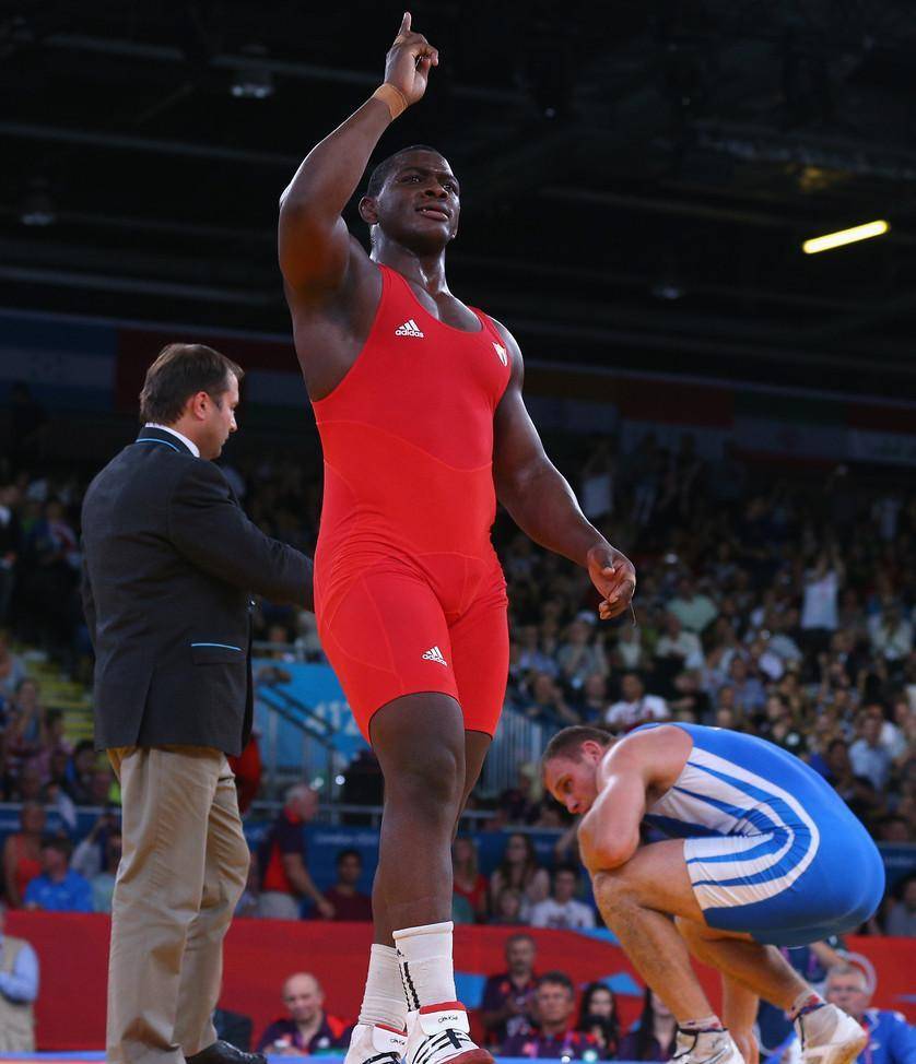 "摔跤之神"米哈因·洛佩斯,4届奥运金牌得主,超越卡列林_奥运会_古巴