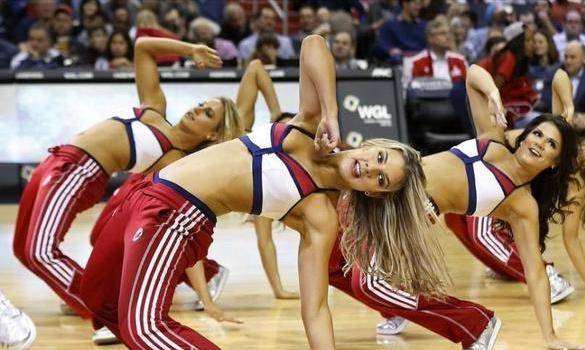 台妹拉拉队大动作干扰球员罚球,欧美:台湾篮球疯了_行为_1_nba