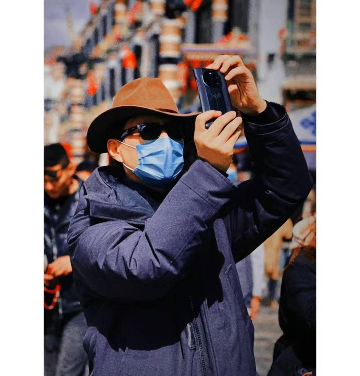 "央视脸"穿西装交提案,比当演员更帅_感觉_领导_造型