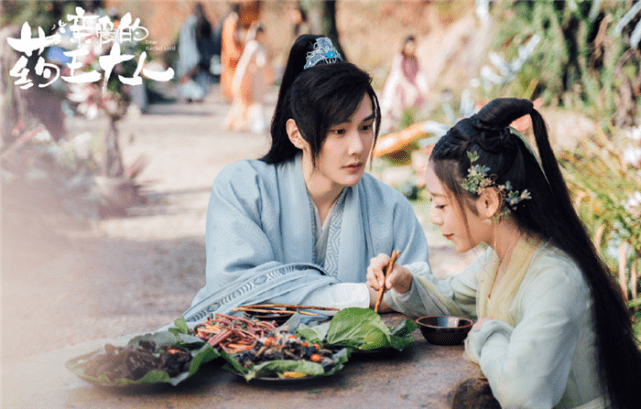 而且该剧的剧名也非常吸引人,一定不会让你们失望,它就是《白玉思无瑕