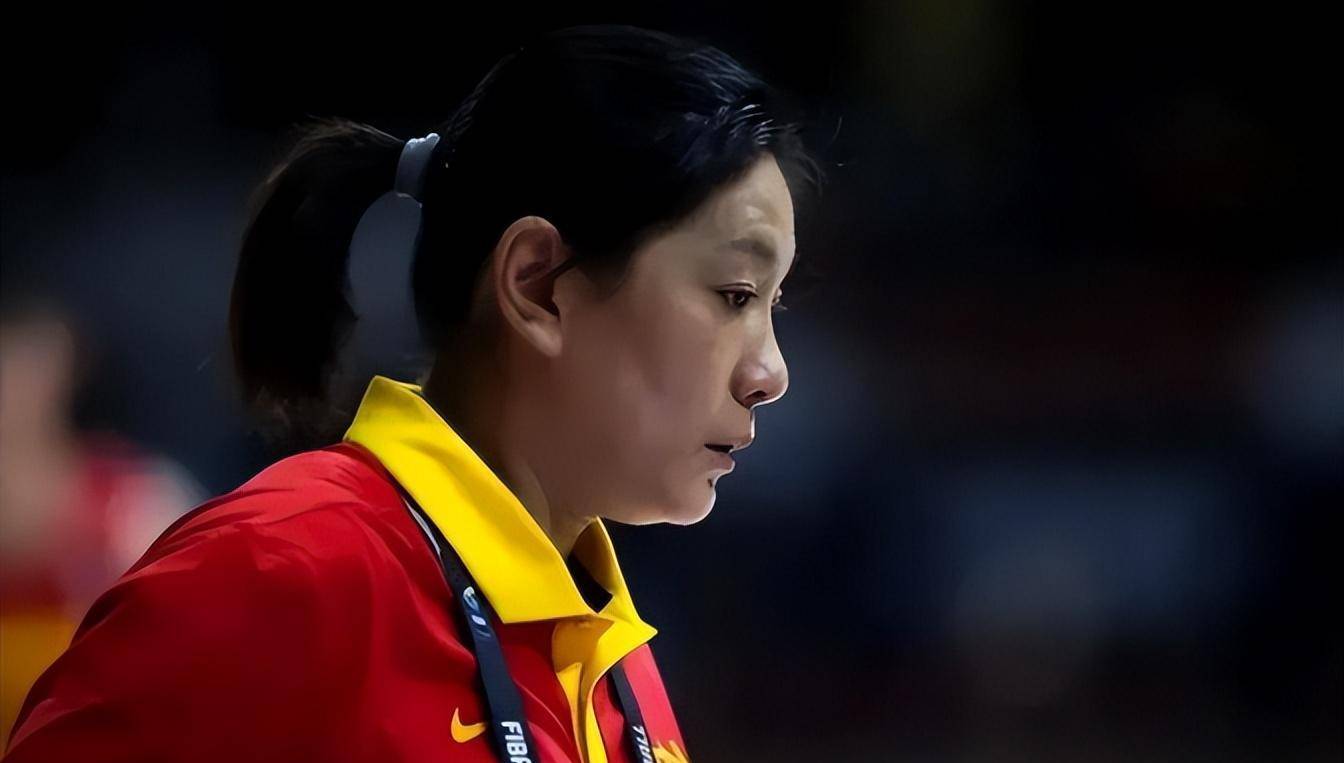 辽媒怒批王芳任权力过大,任人唯亲,国家队教练多辽宁人和前队友_李昕