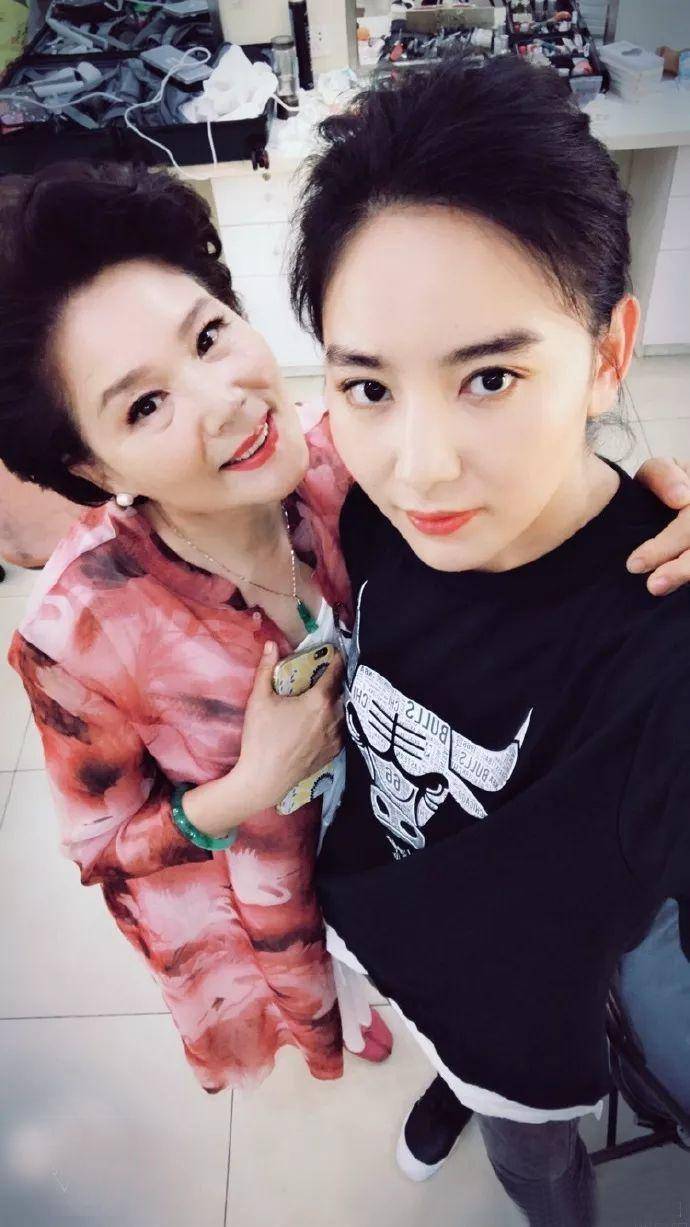 著名女星杨青:离婚后与前夫是朋友,与演员女儿共耀演艺圈_徐月娟_北京