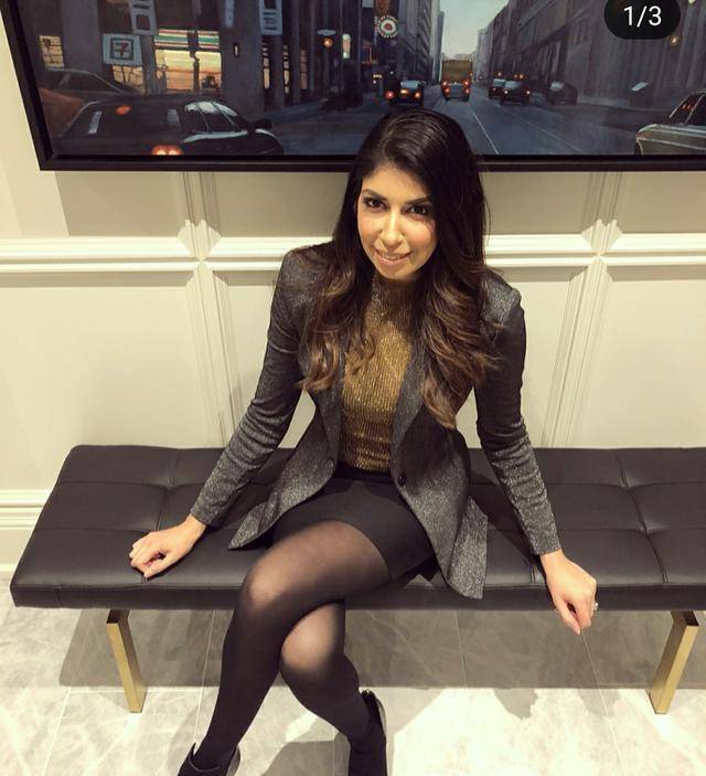 虽然看起来非常年轻漂亮,但是poojahanda今年已经40岁了,堪称不老女神