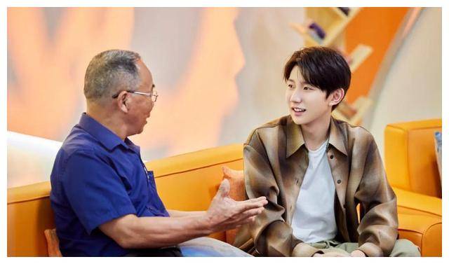 王源:成长的道路上音乐与你为伴_罗伊_什么_屏幕