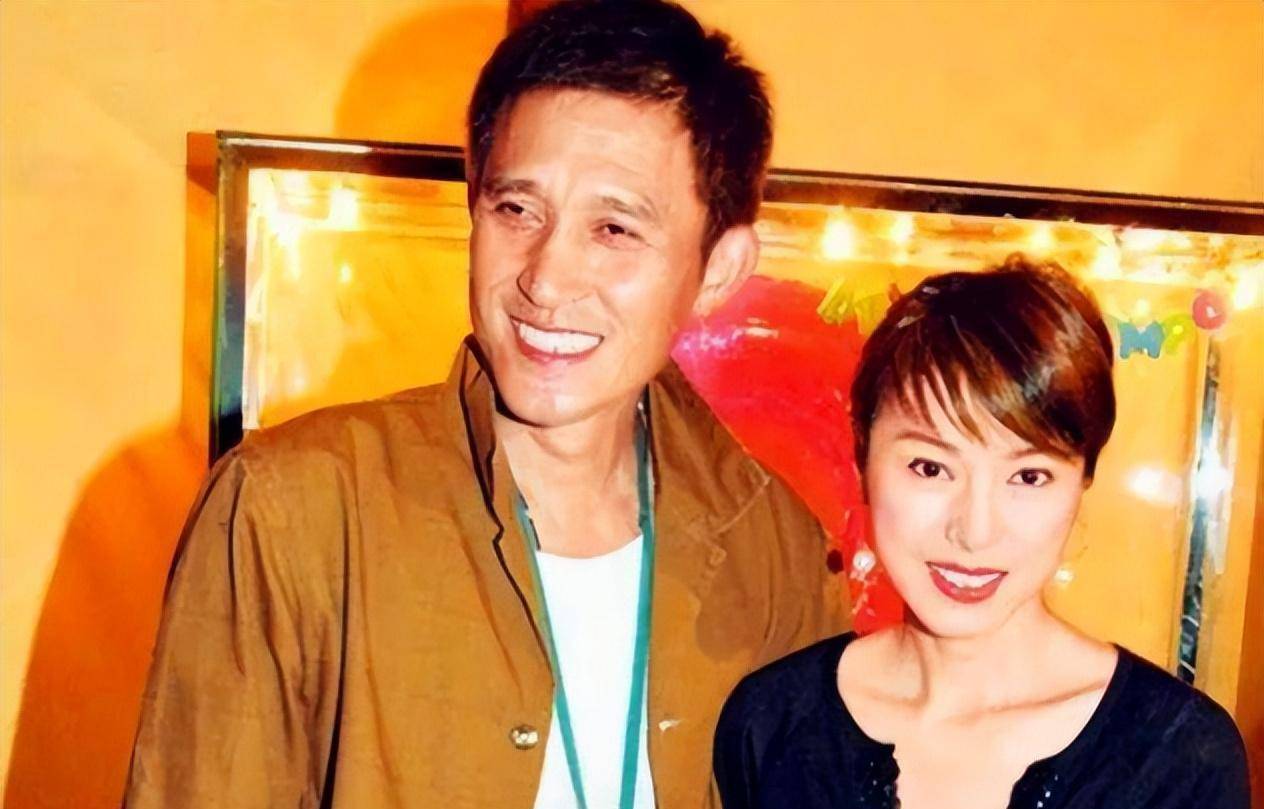 米雪:第一部金庸剧女主角,被成龙追求8年,却用半生为男友守寡_尹志强