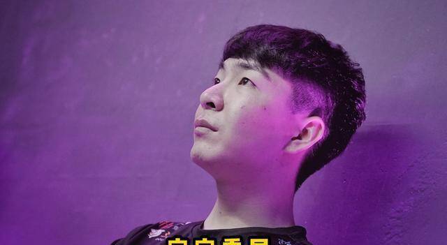 英雄变成超级兵,我想现在的朗行一定非常难受,在rng剑指s9这个节点上