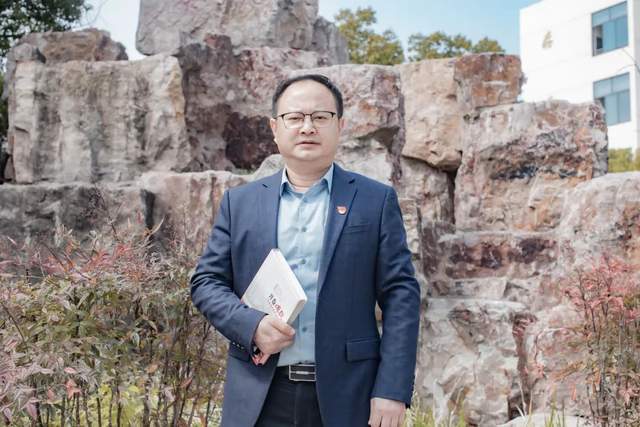 校长说丨南京市大厂高级中学校长康红兵:青春是一棵结满可能的树_教育