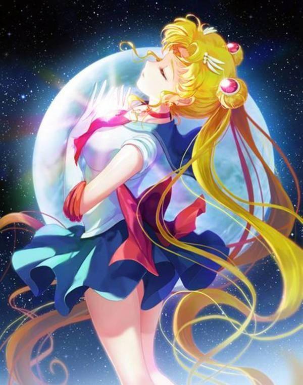 月野兔是《美少女战士》系列中的第一女主角,可以变身为水手战士水兵