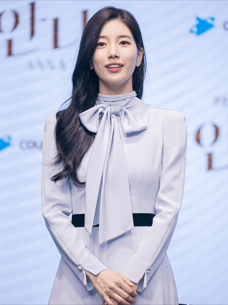 女神裴秀智出席活动生图曝光,浪漫连衣裙打扮真抢眼_设计的_整体_形象