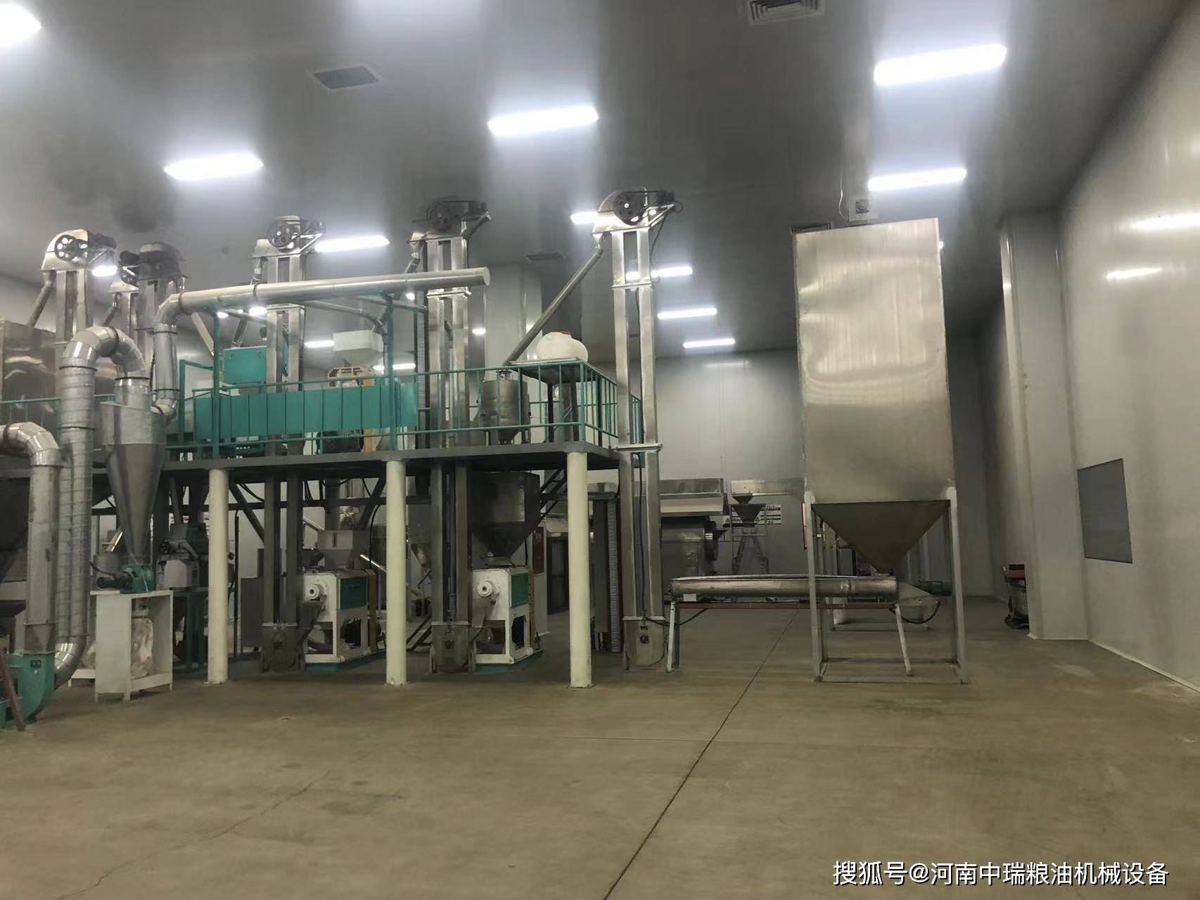 新型玉米加工设备生产厂家-一斤玉米能磨出多少玉米面_机械_粗细_因素