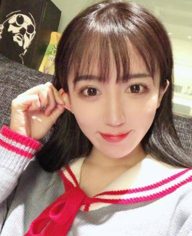 用"艺名"的女主播真名叫啥?