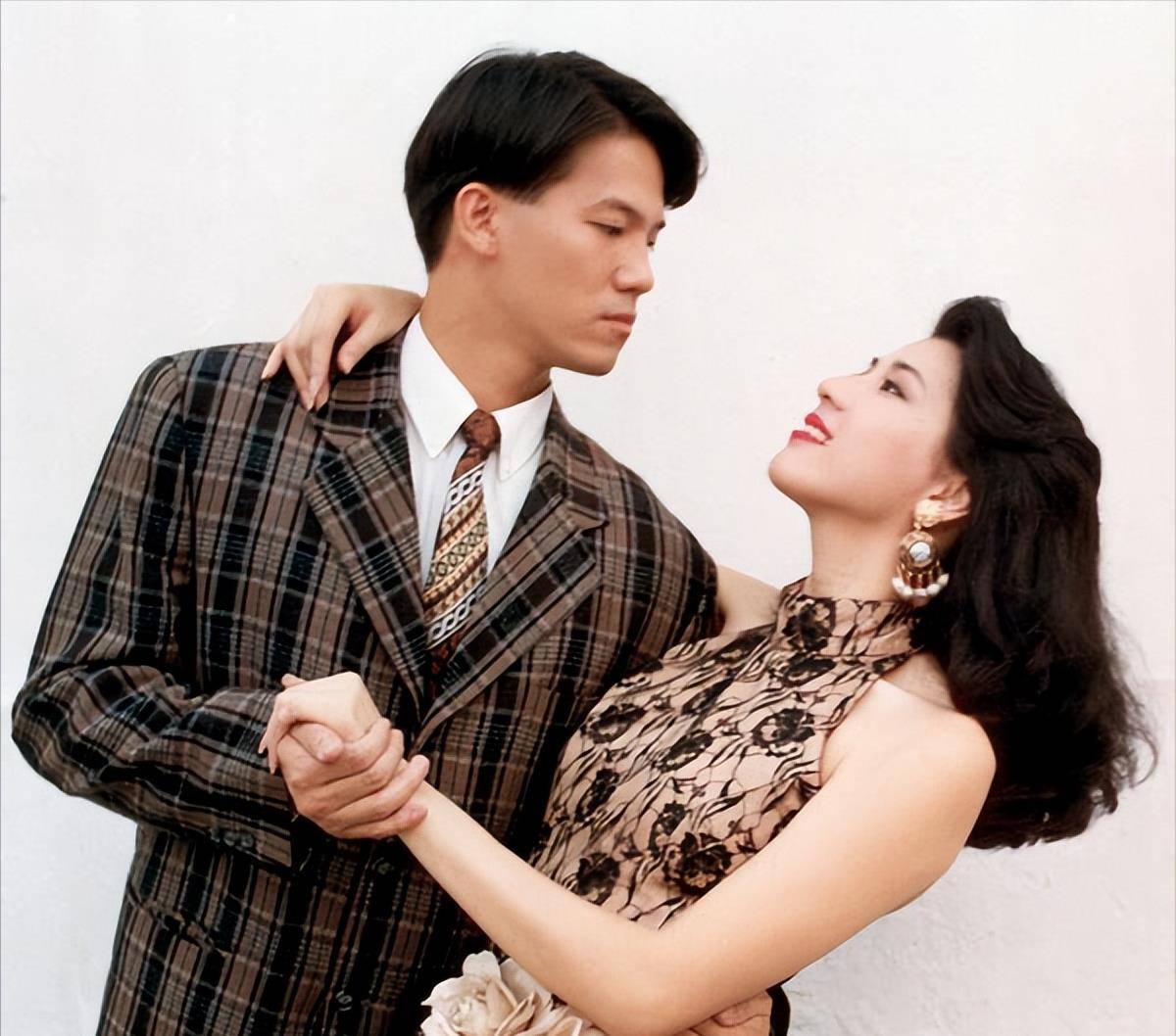 她先后拍摄了《新乱世佳人》和《欢喜游龙》等电视剧,因扮演非重要