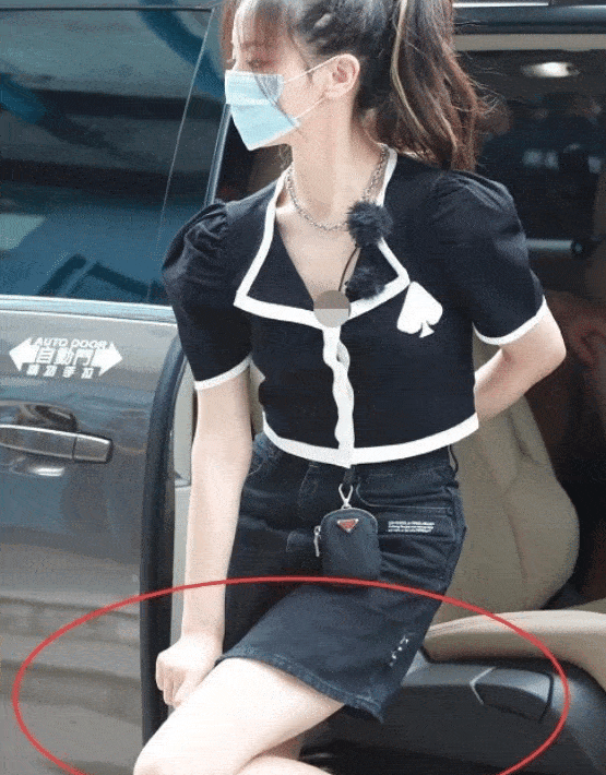 下车时发现裙子太短,杨超越的应对方式,女孩子赶紧学起来_节目_衣服