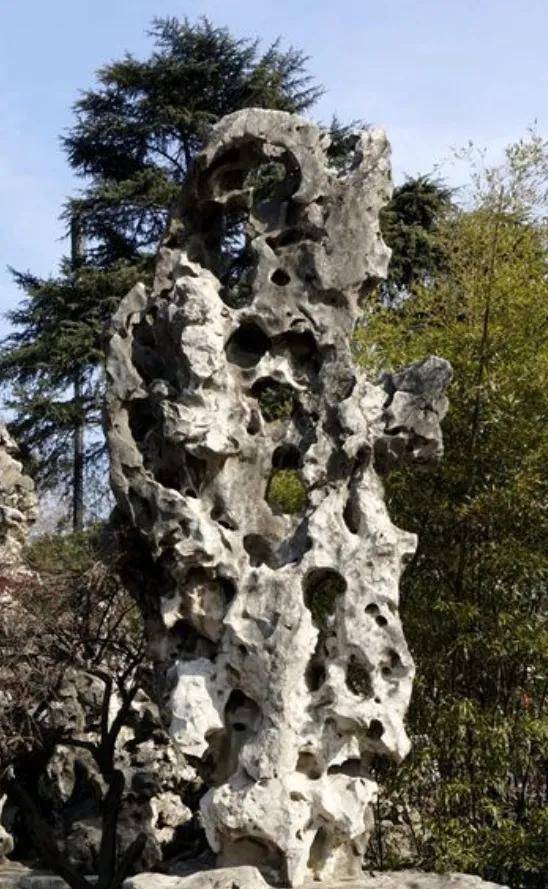 宋朝花石纲遗物,南京最著名的太湖石一一观音石_奇石_玄武湖_宋徽宗