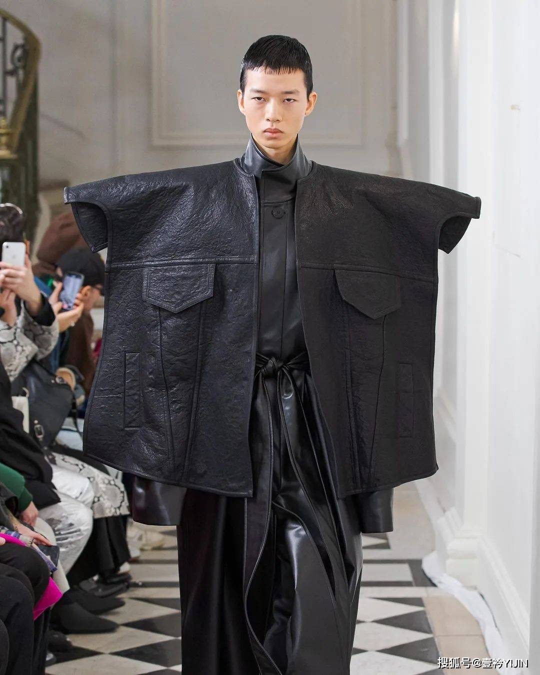 中国大凉山灵感|高级黑白灰的民族风男装sean suen_系列_suen_生活