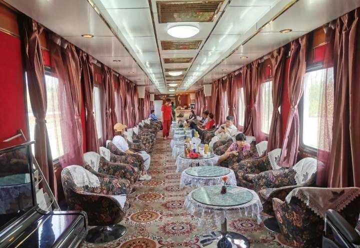 国内豪华旅行专列,堪称火车中的天花板,一张票价高达60000 