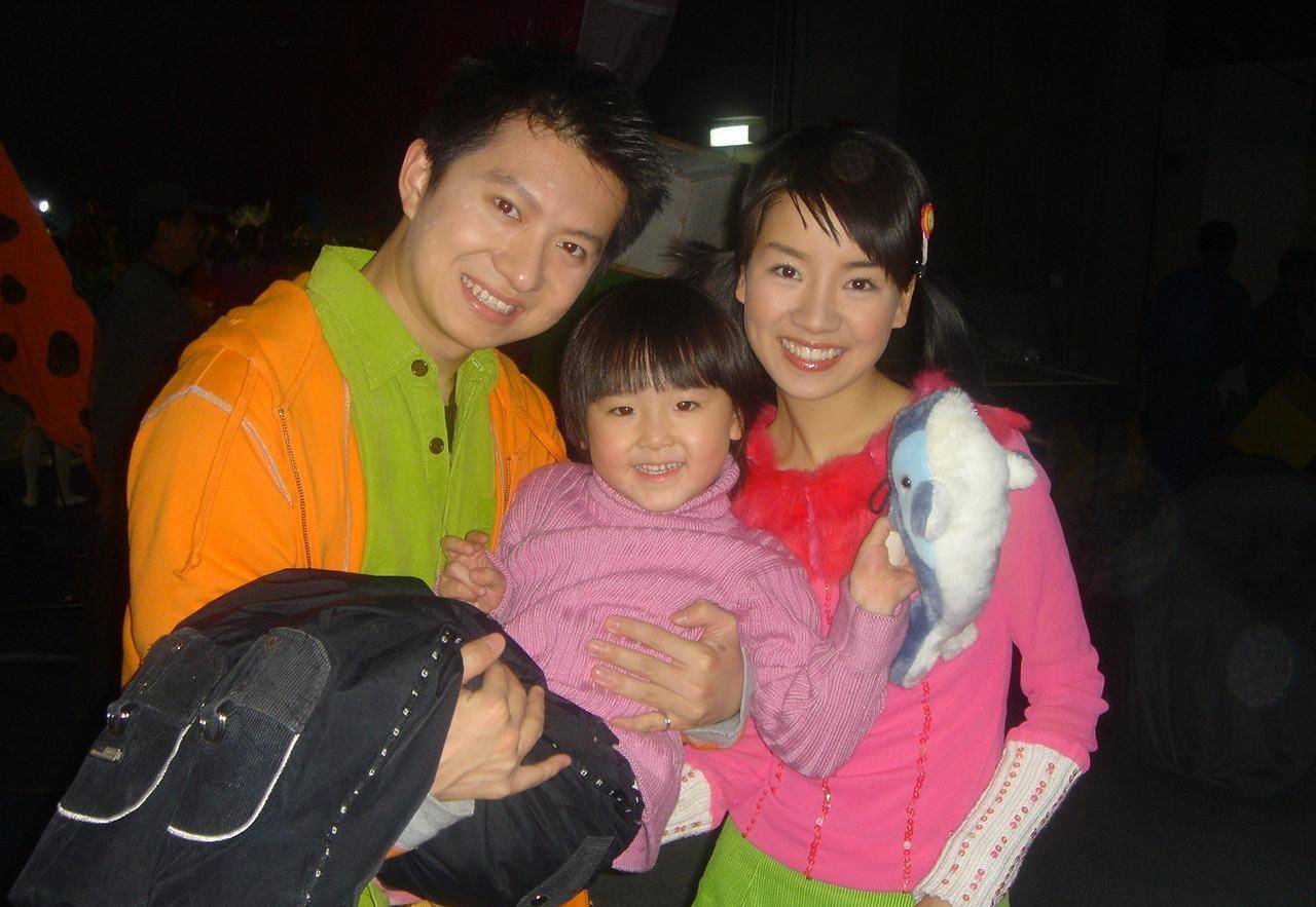 电视女主持红果果:素面朝天,喂饭被嫌,直言:生娃后太难了_孩子_视频