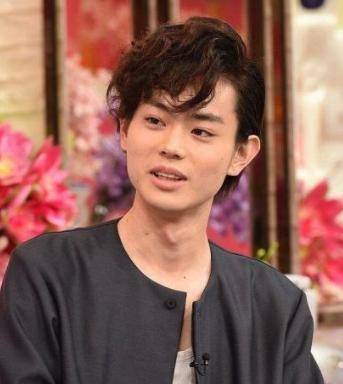 菅田将晖有个可爱的外号,叫做苏打,跟张子枫一样,苏打也是一位演员,他